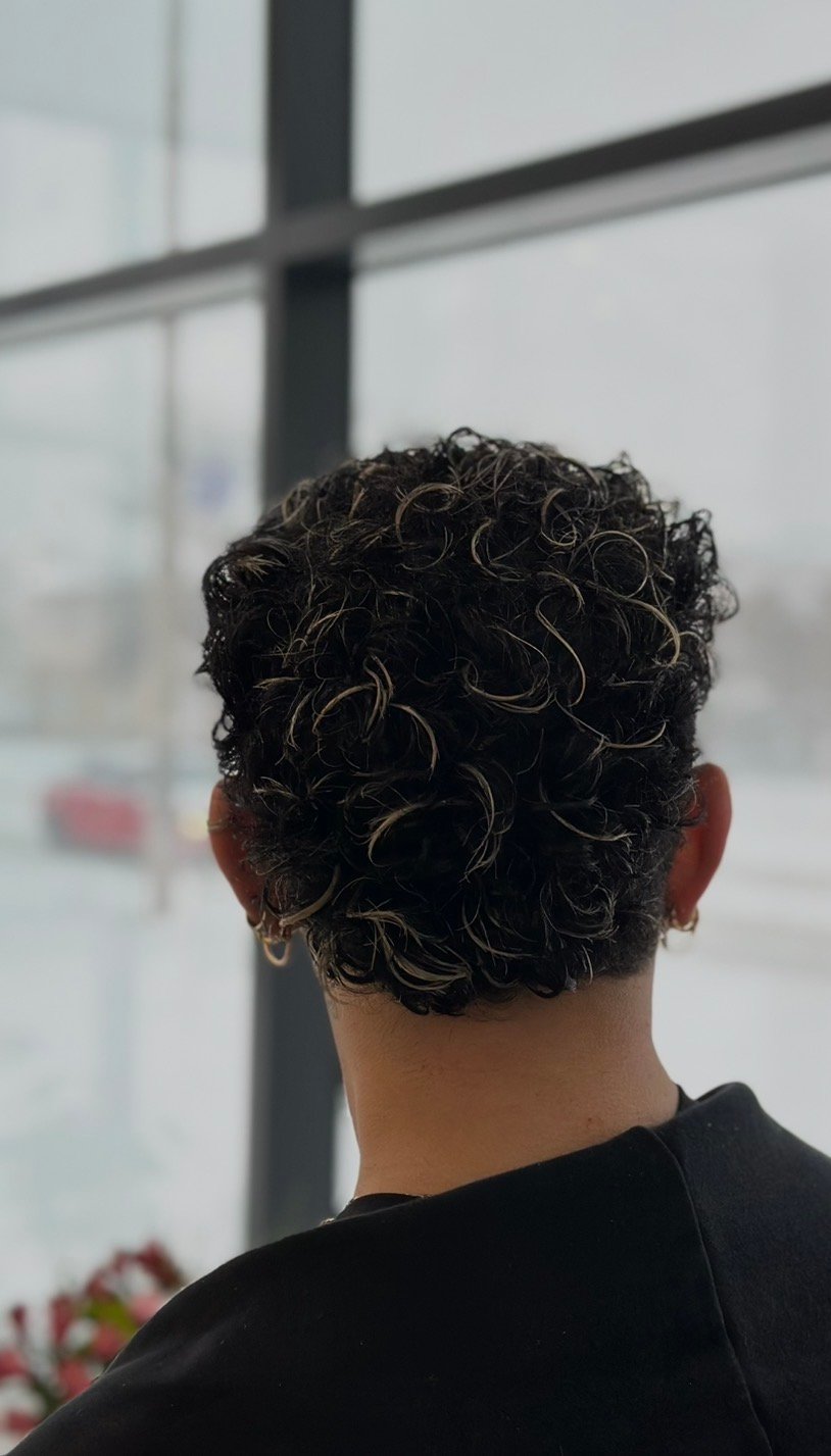 Men's highlights with toner 